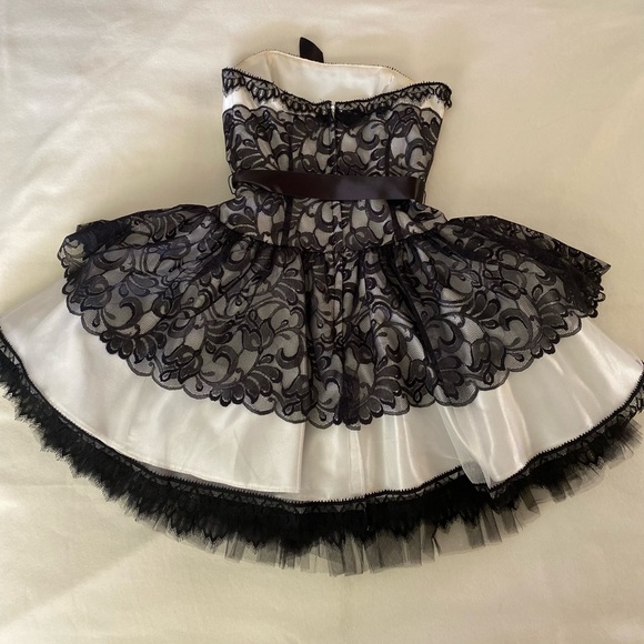 Jessica McClintock White with black lace cocktail dress - Picture 12 of 12